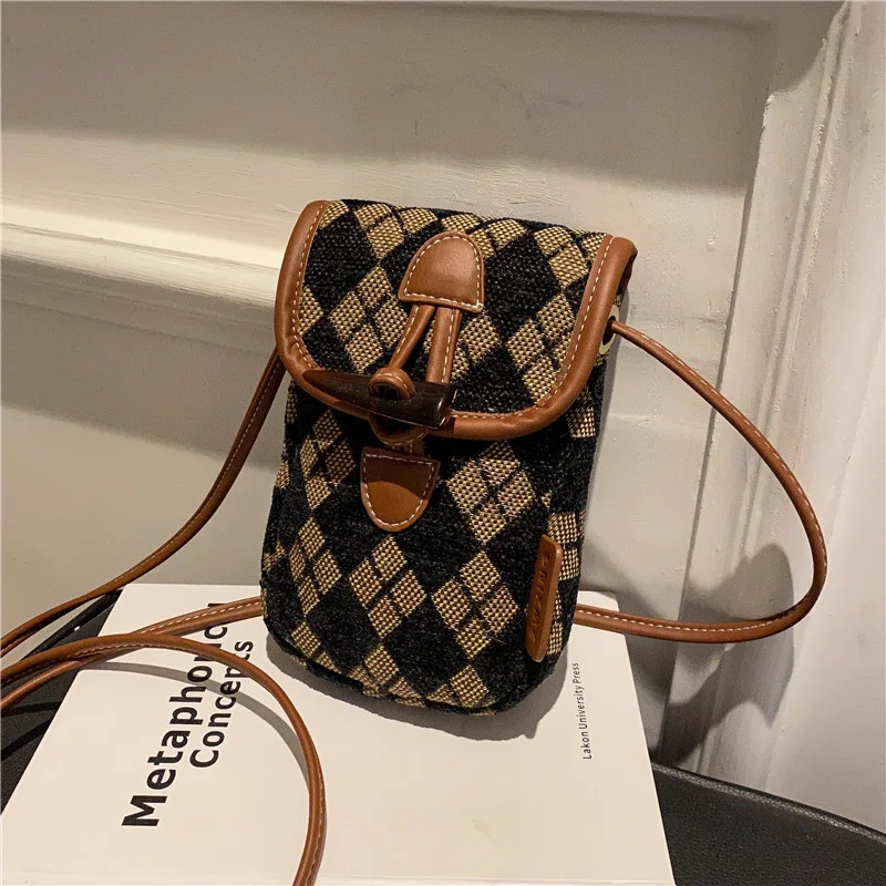 

Purse Bag With Special Buckle 2023 Autumn New Fashion Retro Printing PU Splicing Crossbody Shoulder Bag For Women