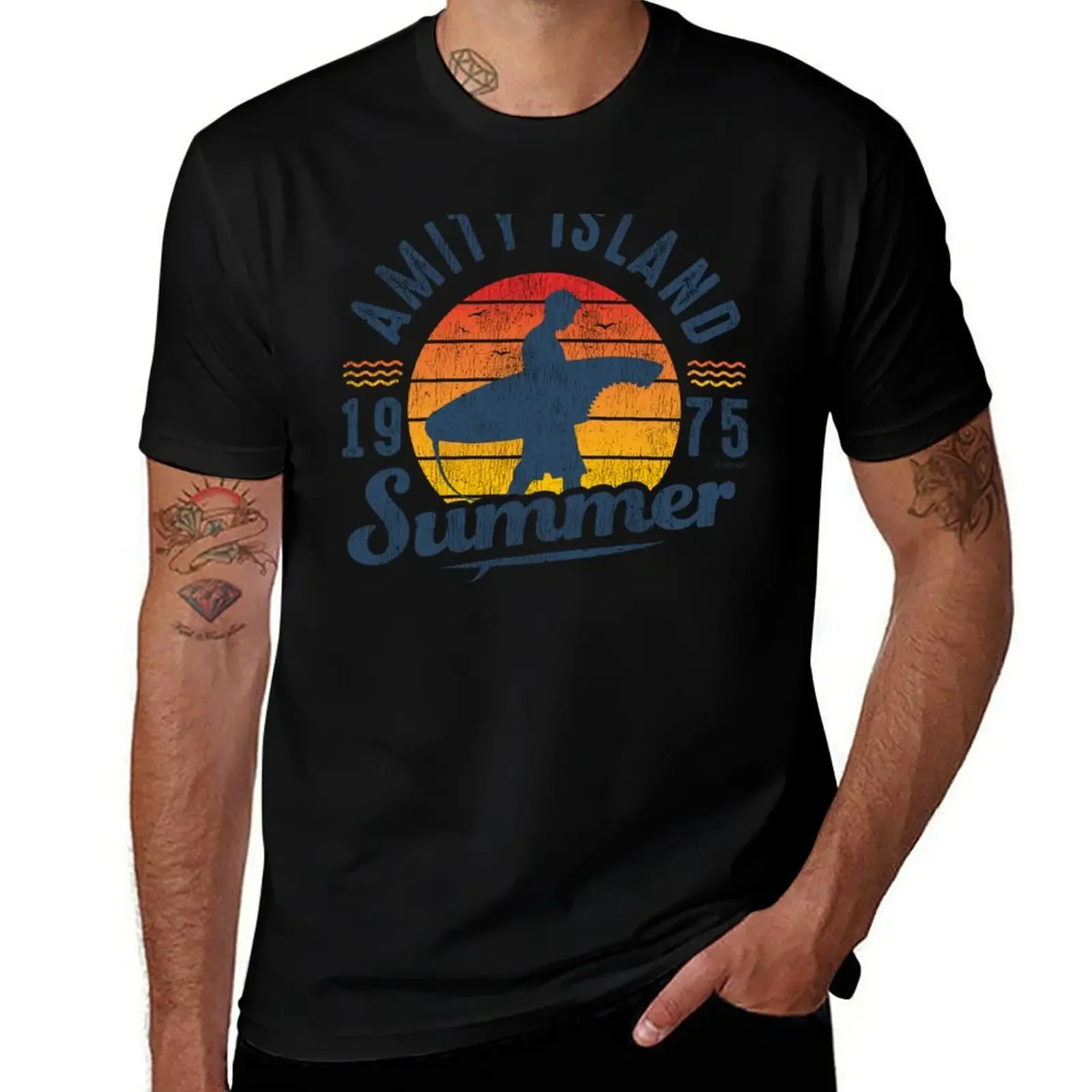 Amity Island Summer 0f 75(Универсальный ? UCS LLC) Футболка больших размеров Эстетическая