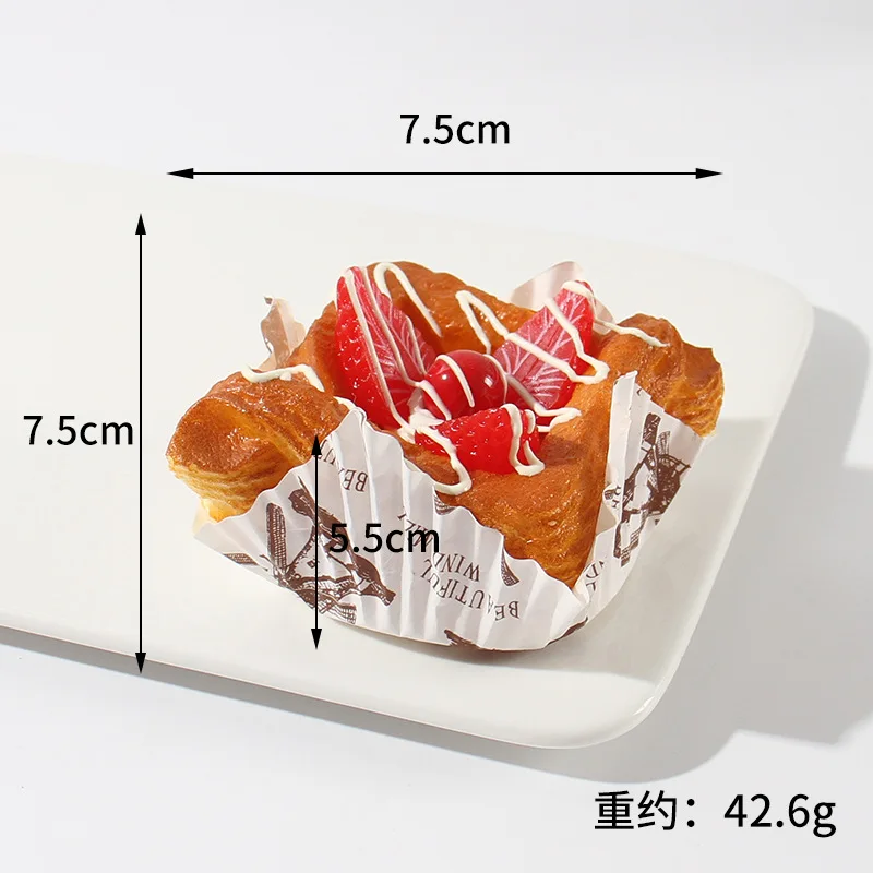 

Искусственный торт из полиуретана