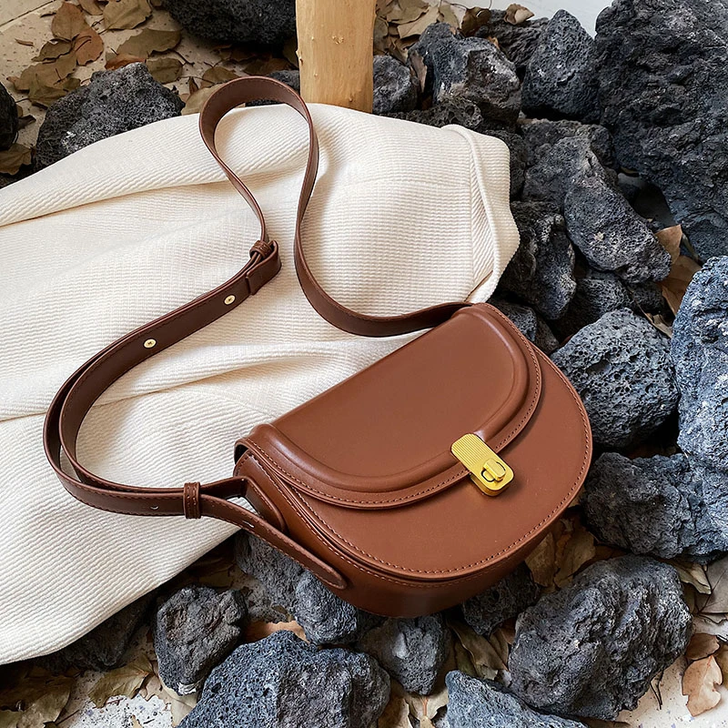 

Fashion Saddle Bag for Women Vintage Quality Solid PU Leather Shoulder Crossbody Bag Underarm Bag Adjustable Shoulder Strap