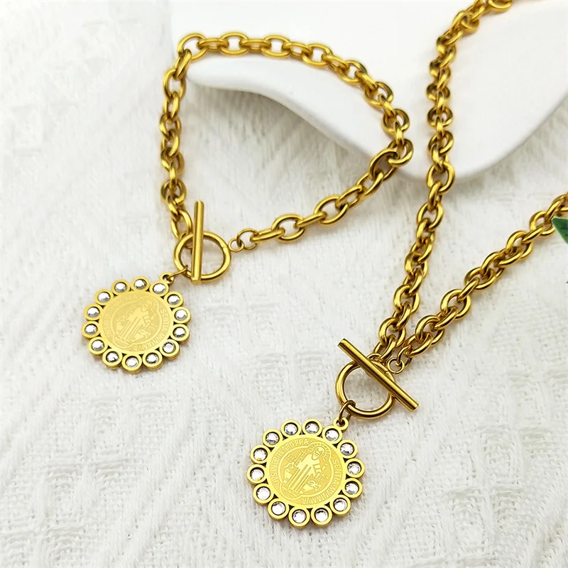 Набор из колье и браслета нержавеющей стали