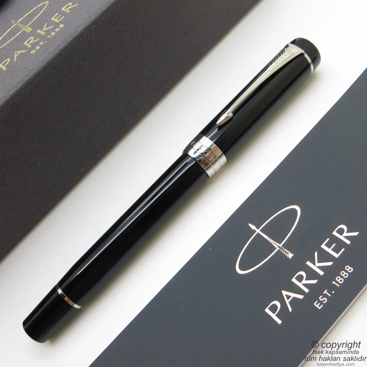 Ручка перьевая Parker Duofold черная с наконечником из 18-каратного золота | под заказ