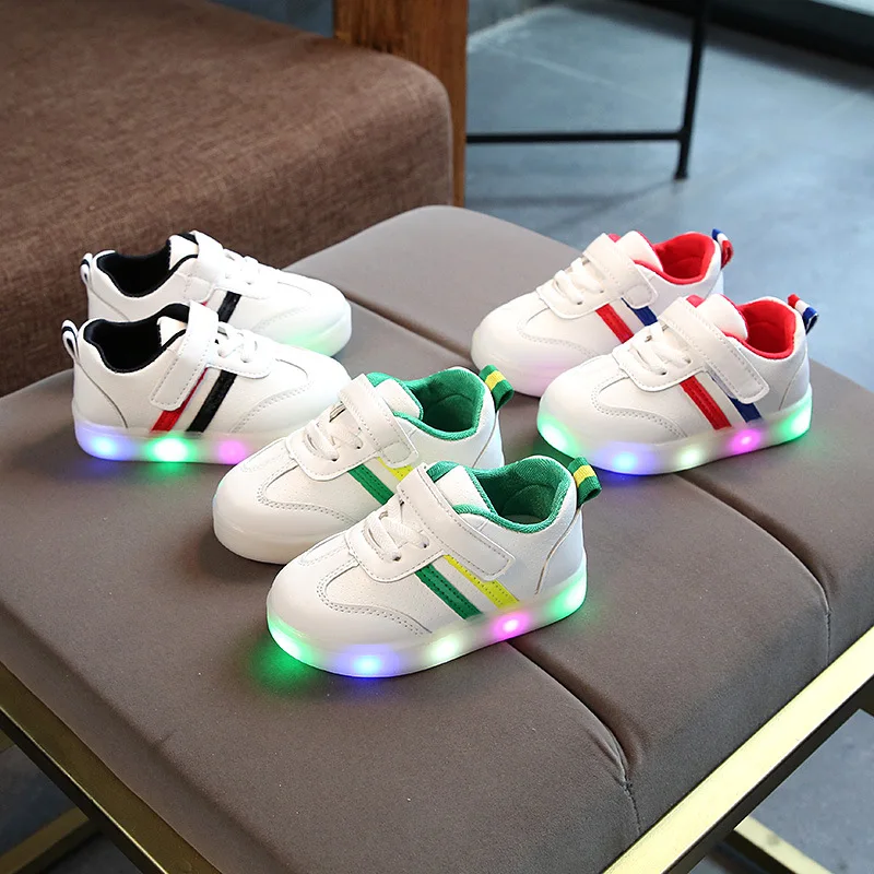 Fashion Hot Sales Leisure Infant Shoes LED Lighted Soft New Born Boys Girls Sneakers Glowing Baby Casual Tennis