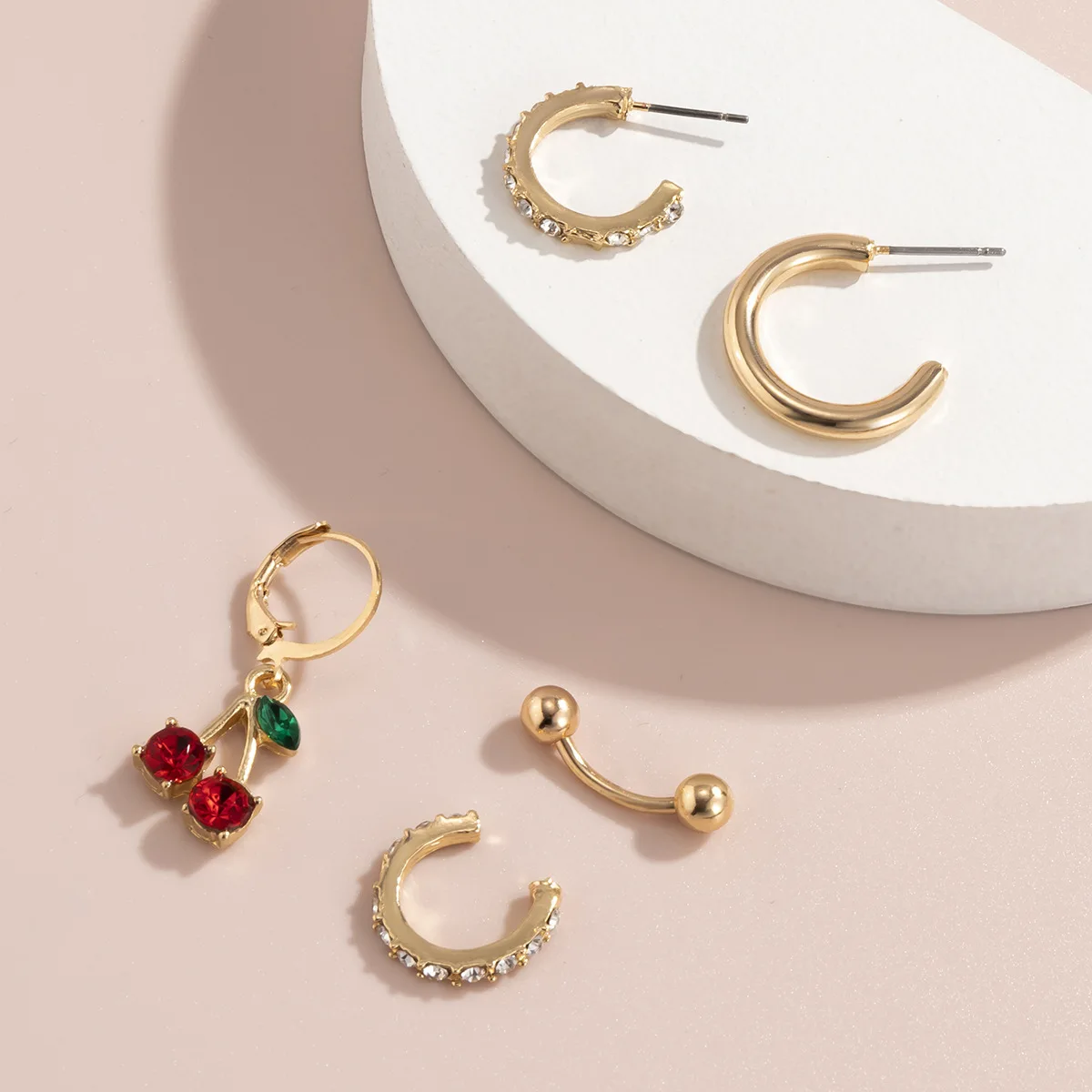 

Винтажный темпераментный красный микро-набор вишневые серьги простая Мода Геометрические круглые серьги