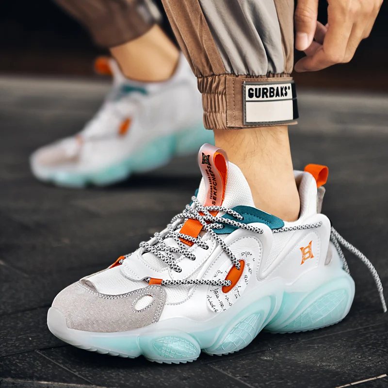 Высокие мужские кроссовки для бега весенние на массивной подошве удобная