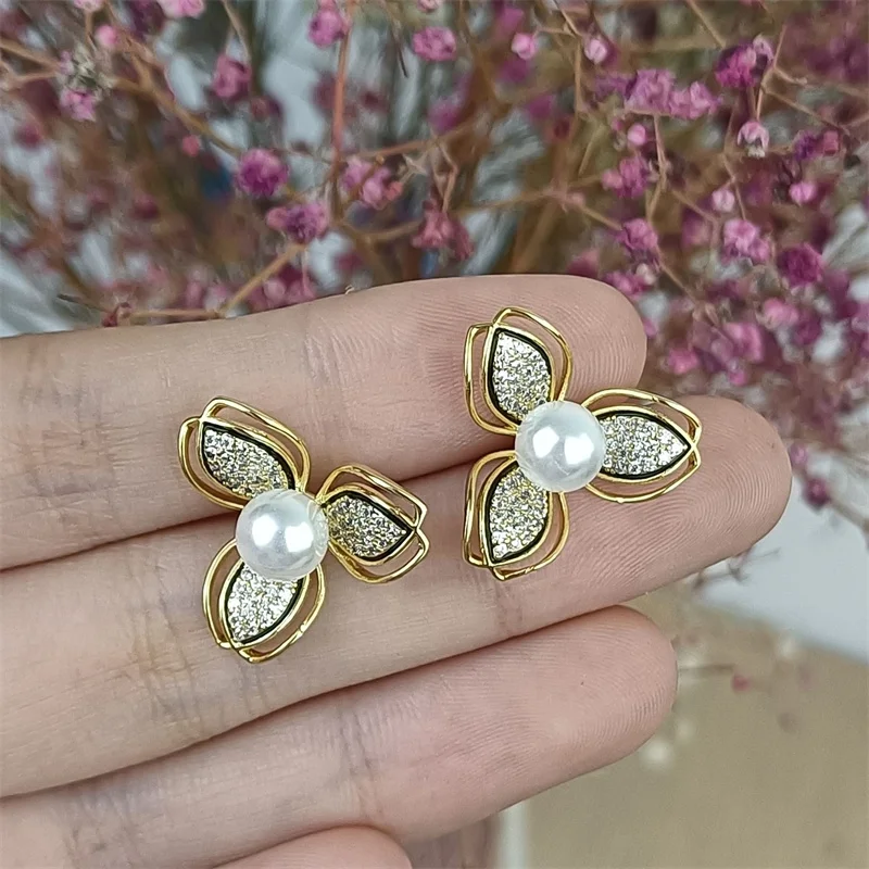 

S925 New Simple and Niche Design Flower Zircon Pearl Earrings All-match Korean Style Earrings Female