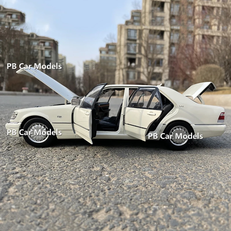 Цена Оригинальная модель автомобиля 1:18 1990 S600 W140 Tiger Head Ben, модель автомобиля из сплава, классическая модель автомобиля под давлением