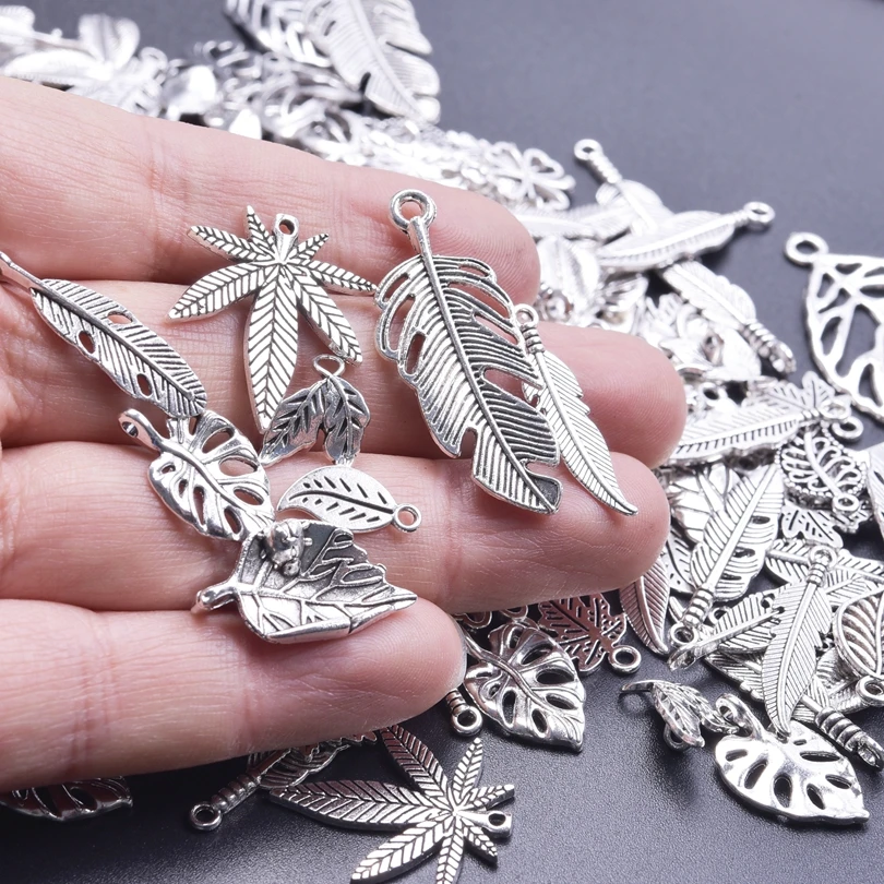 

Random Mixed 10-30pcs Alloy Metal Ancient Silver Color Vintage Maple Leaf Pendant DIY Bracelet Earrings Jewelry Making Materials
