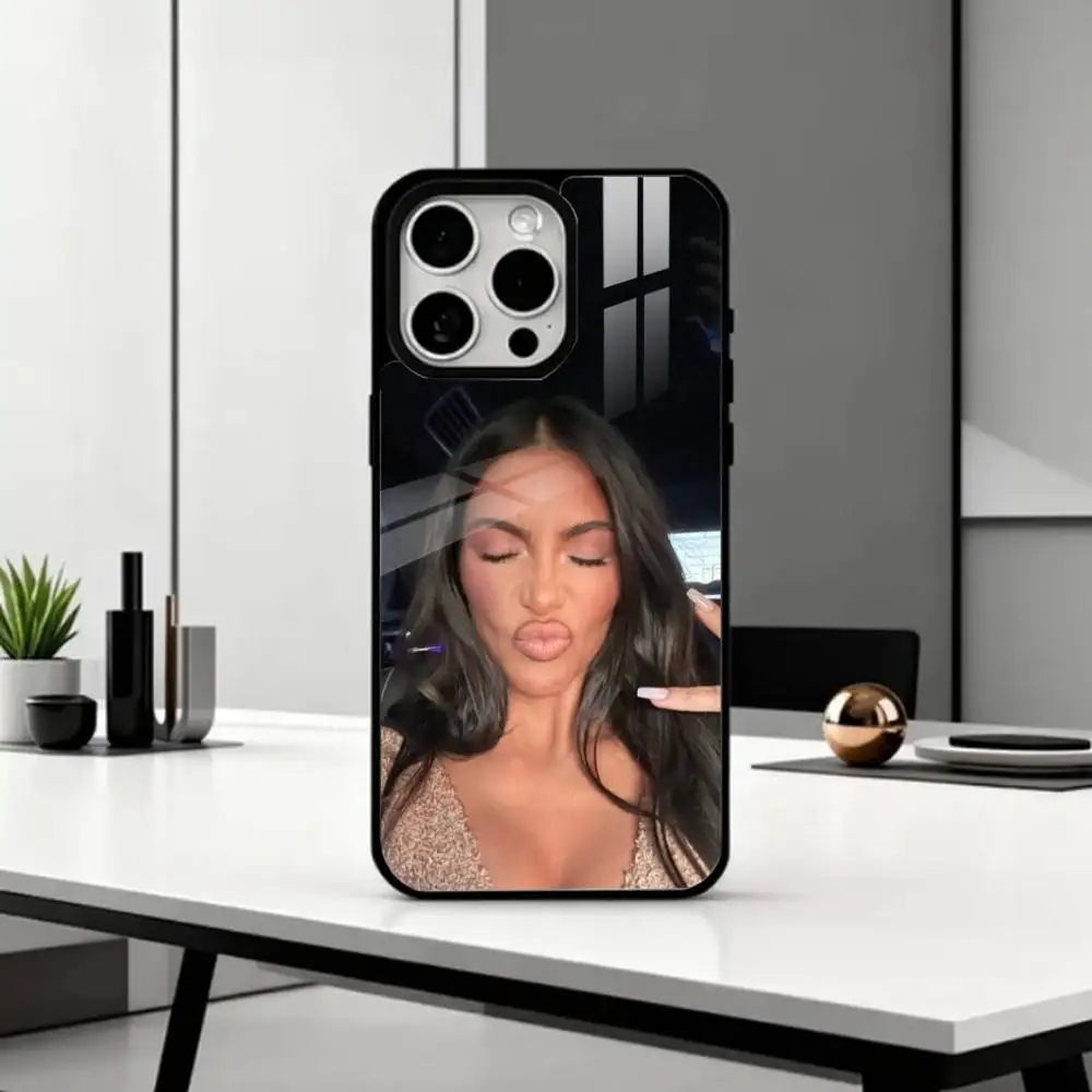 Чехол для телефона K-Kim Kardashian M-Memes для iPhone 17, 16, 15, 14, 13, 12, 11 Plus, Pro Max, магнитный, для беспроводной зарядки Magsafe (art.: 3920d4e765ee4) - 3920d4e765ee4