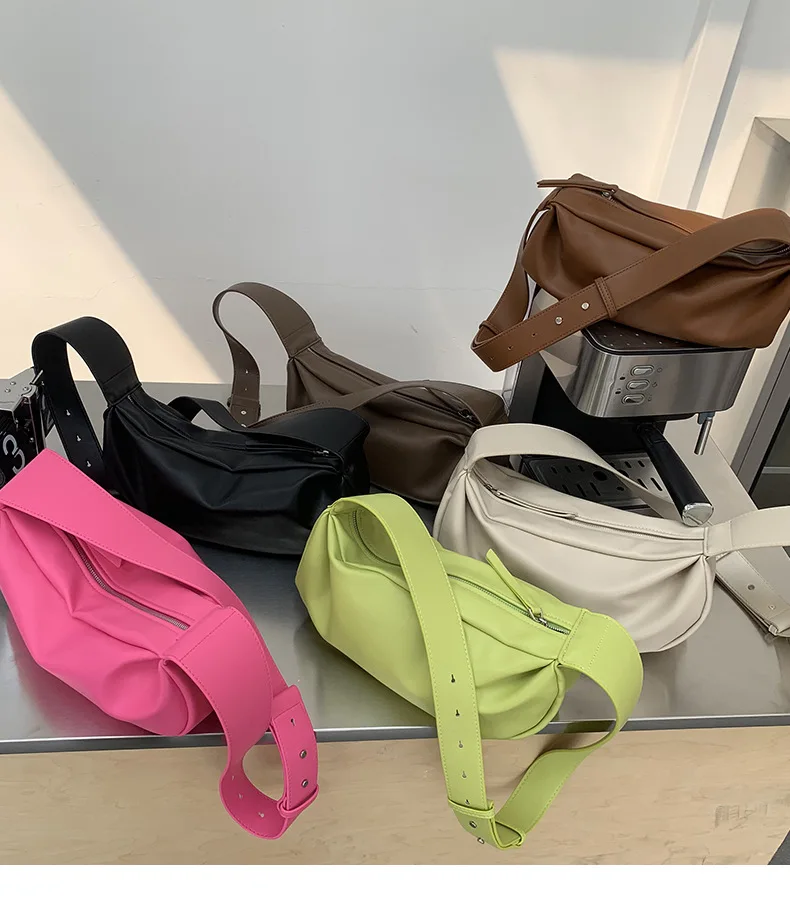 Simple and Casual Women Shoulder Bag in Soft PU Leather