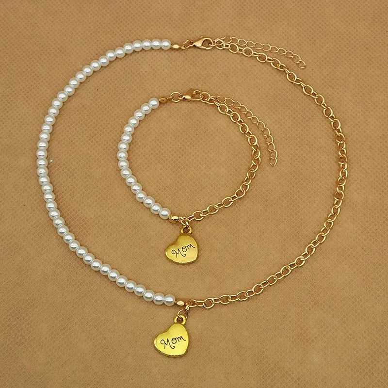 

2022 New European and American Mother's Day Decorations Pearl String Splicing Letter Mom Necklace Bracelet Jewelry Set Gifts
