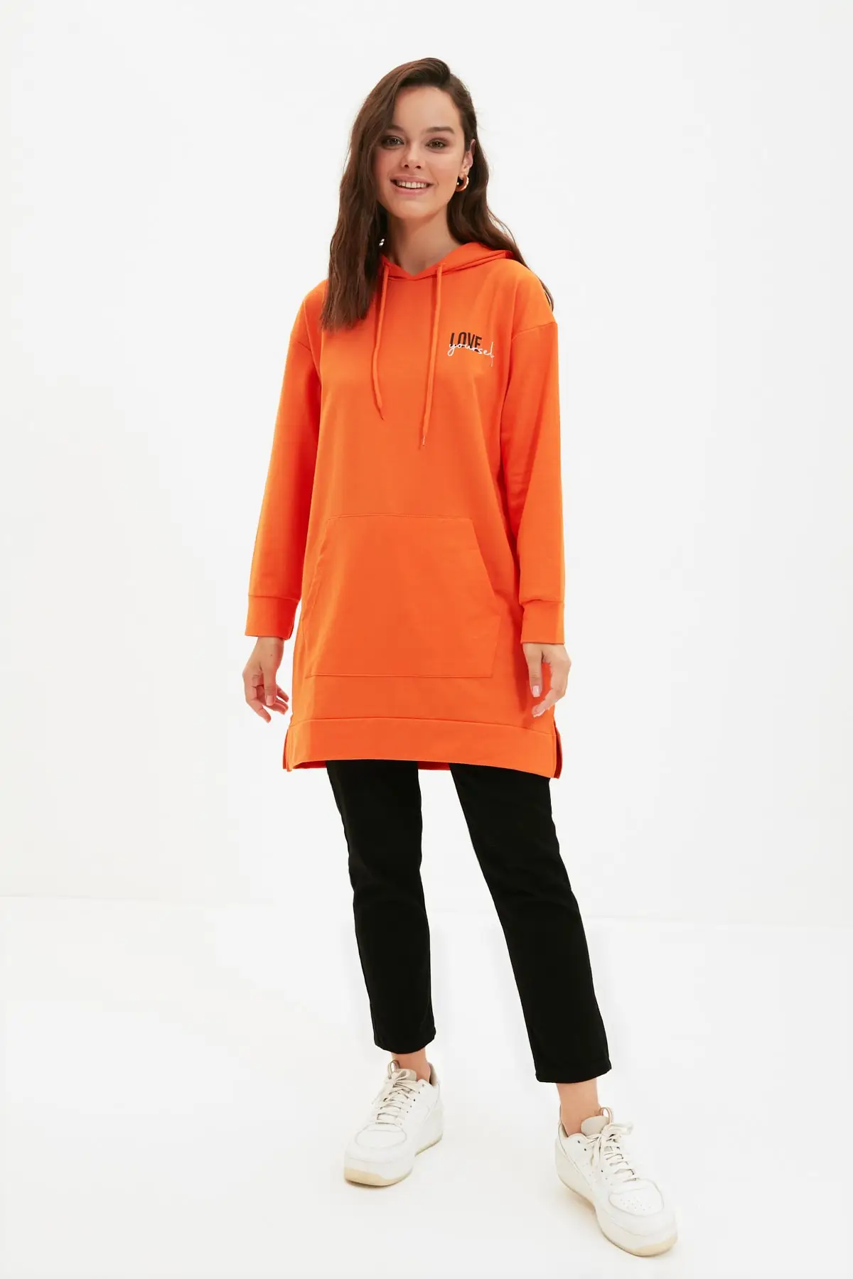 

Trendyol Hooded Collar Printed Knitted Sweatshirt TCTAW22TW0184
