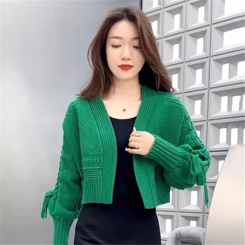 

Fashion Sweater Coat Female Knitted Cardigan 2023 Spring New Korean V-Neck Long Sleeve Short Knitwear Loose Ladies Tops G2887