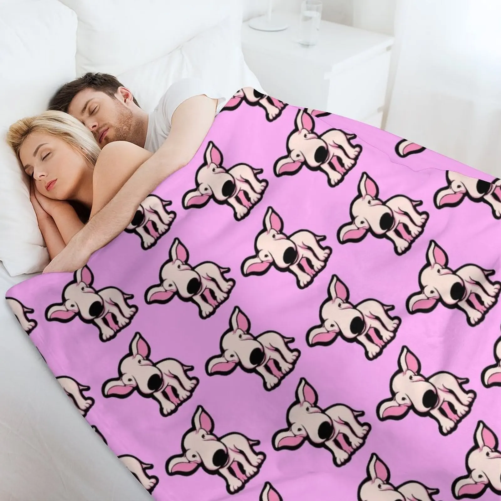 Одеяло бледно-розовое декоративное в клетку