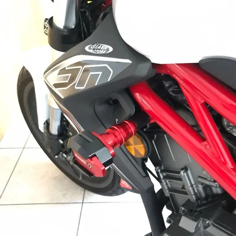 Фото Для мотоциклов Benelli SRK600, BN300, BN600, TNT300, TNT600, BN302, TNT BN 300: защита от падения, слайдер рамы, защитная накладка. №5