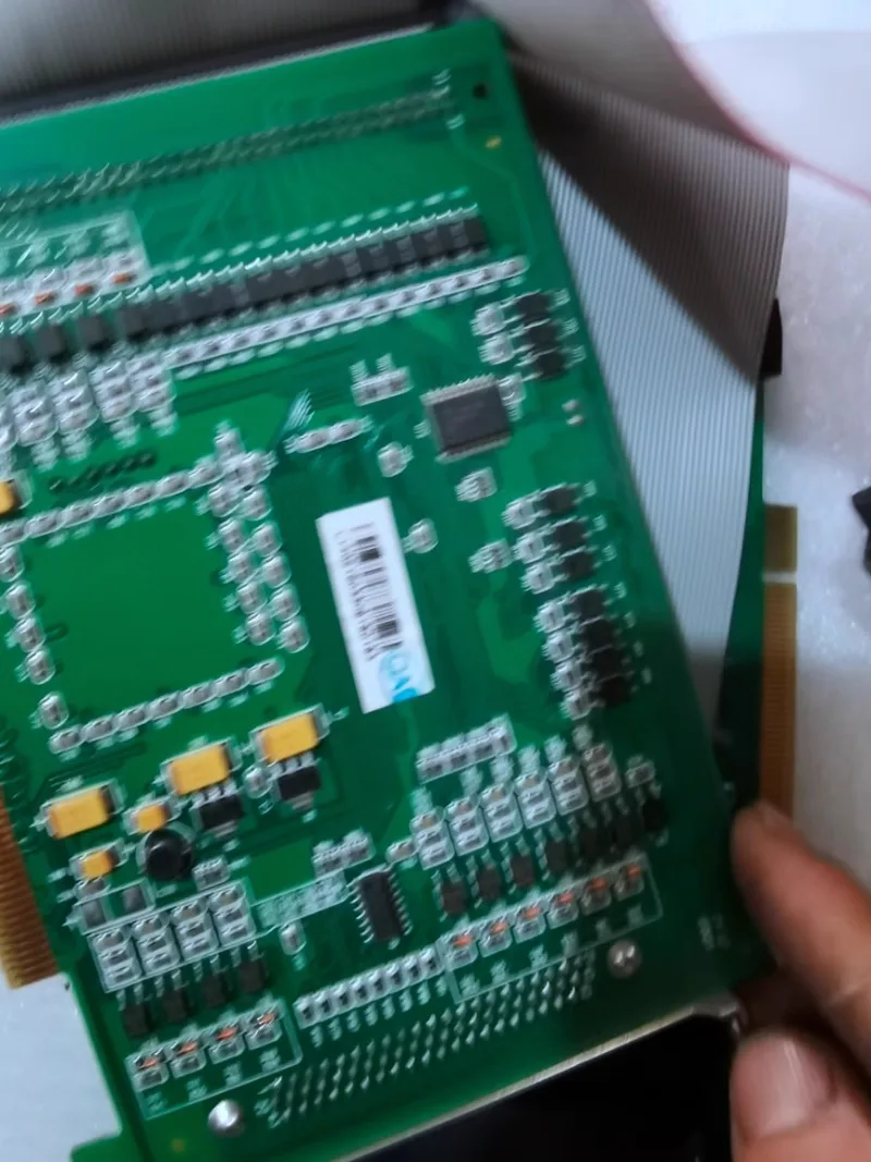 Соответствует стандарту: D карта управления компьютером В индустриальном стиле