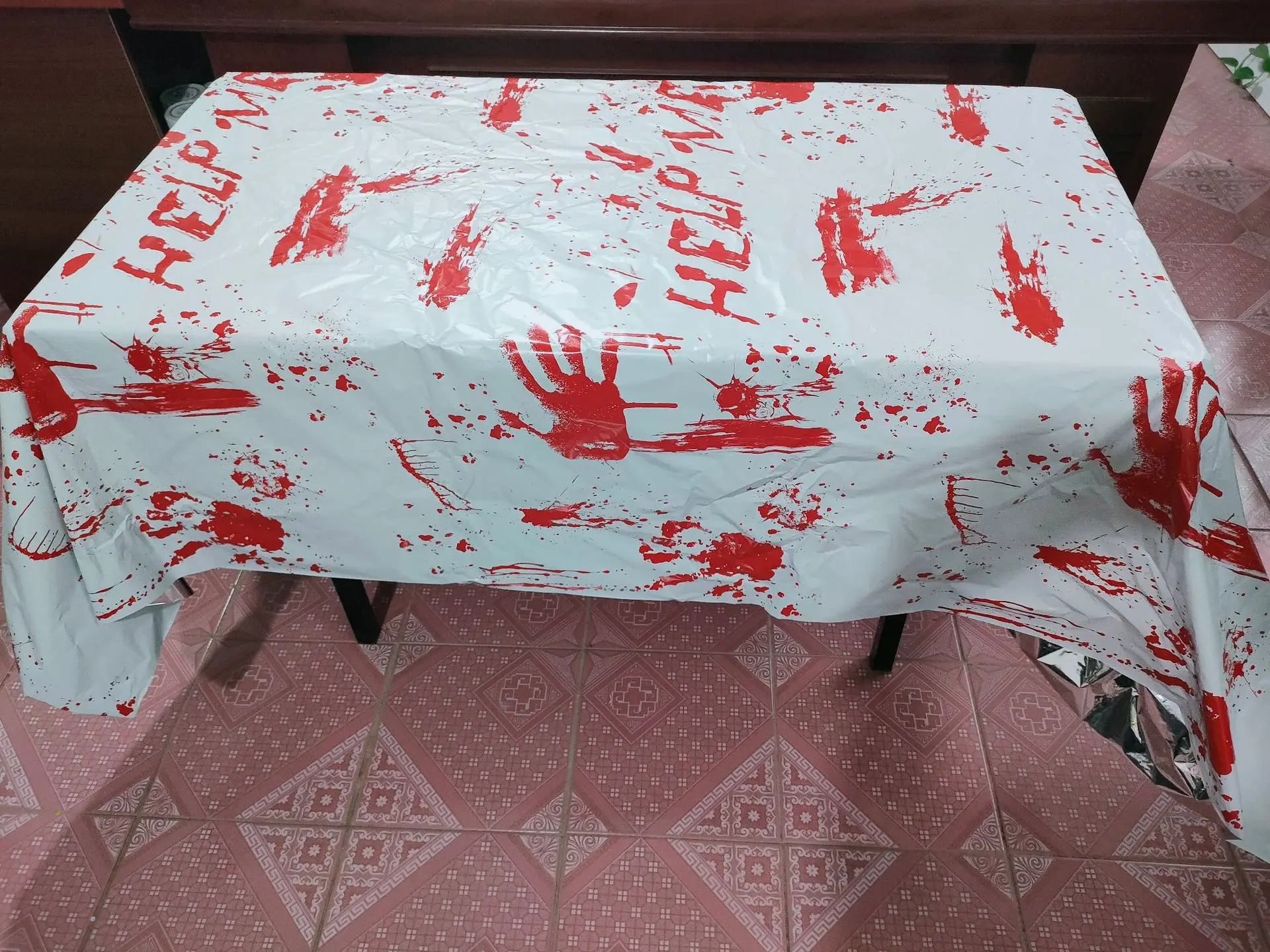 

137*274CM Halloween Horror Wallpaper Cosplay Props Accessories Holiday Party Mall Haunted House Bloody Handprint Table Cloth