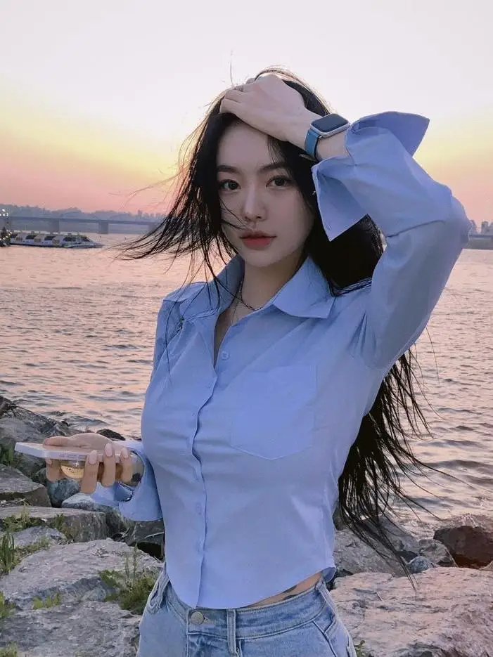 Модные короткие рубашки Женская одежда Рубашка с длинными рукавами для женщин