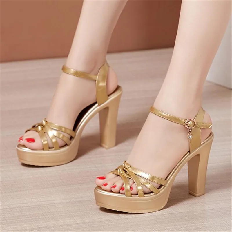 

Босоножки женские кожаные на платформе и высоком каблуке, 32-43