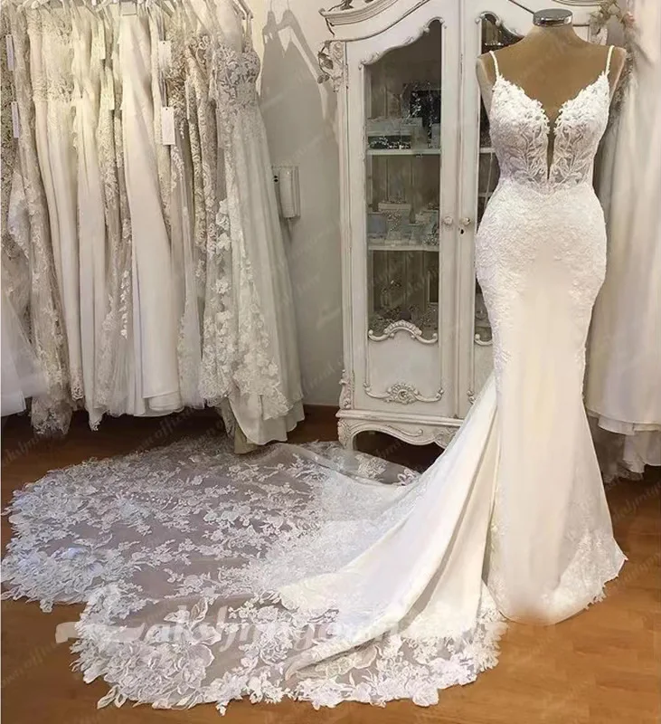 

New style slim fish tail sling retro lace big tail bride elegant and sexy party wedding dress