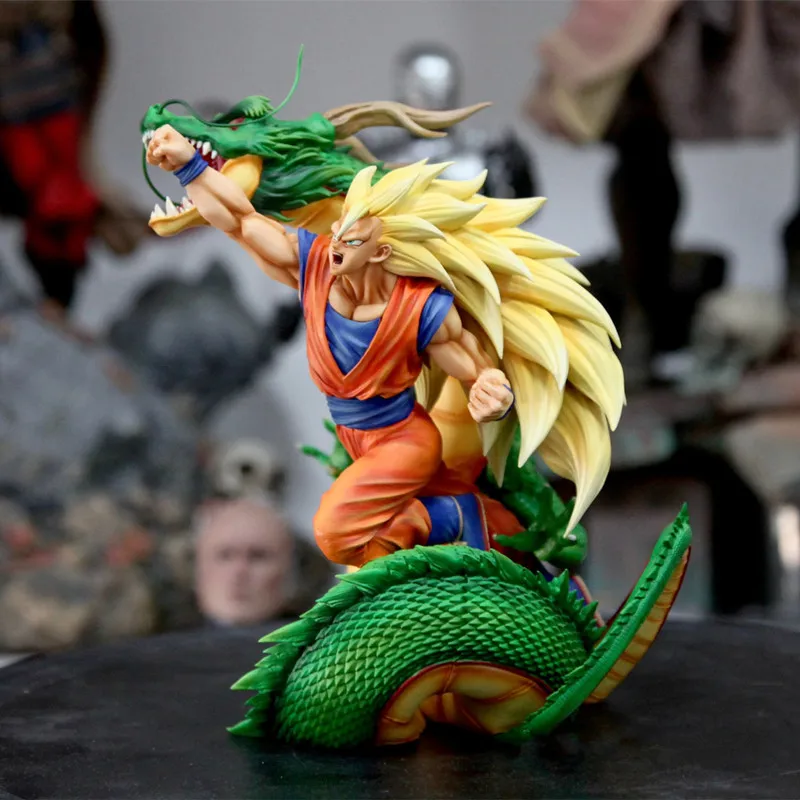 Figura de Dragon Ball Z - Goku Super SAYAN Puño de Dragón 20cm 1