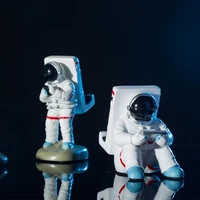 astronauts ornaments universal cell phone stand holder bracket resin astronauts figurine home office desk decoration boy gift