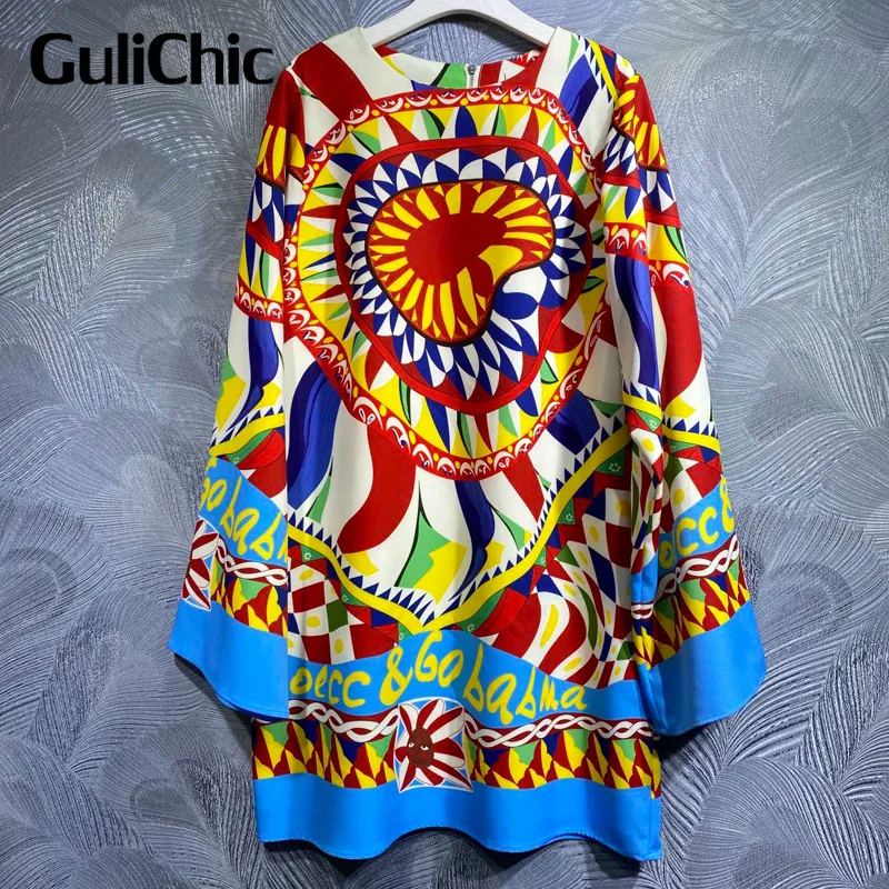 

Женское платье с геометрическим принтом, круглым вырезом и длинным рукавом