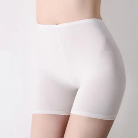 Пара защитных брюк из ледяного шелка для девочек с трехточечными леггинсами.