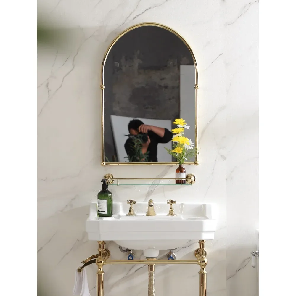 Красивый пейзаж ретро Латунное арочное умное зеркало для ванной комнаты Золотое