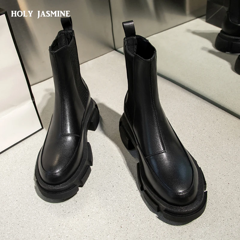 

2022 New Ankle Boots for Women Thick Bottom Round Toe Genuine Leather Boots Black White All-match Botas Feminina Platform Shoes