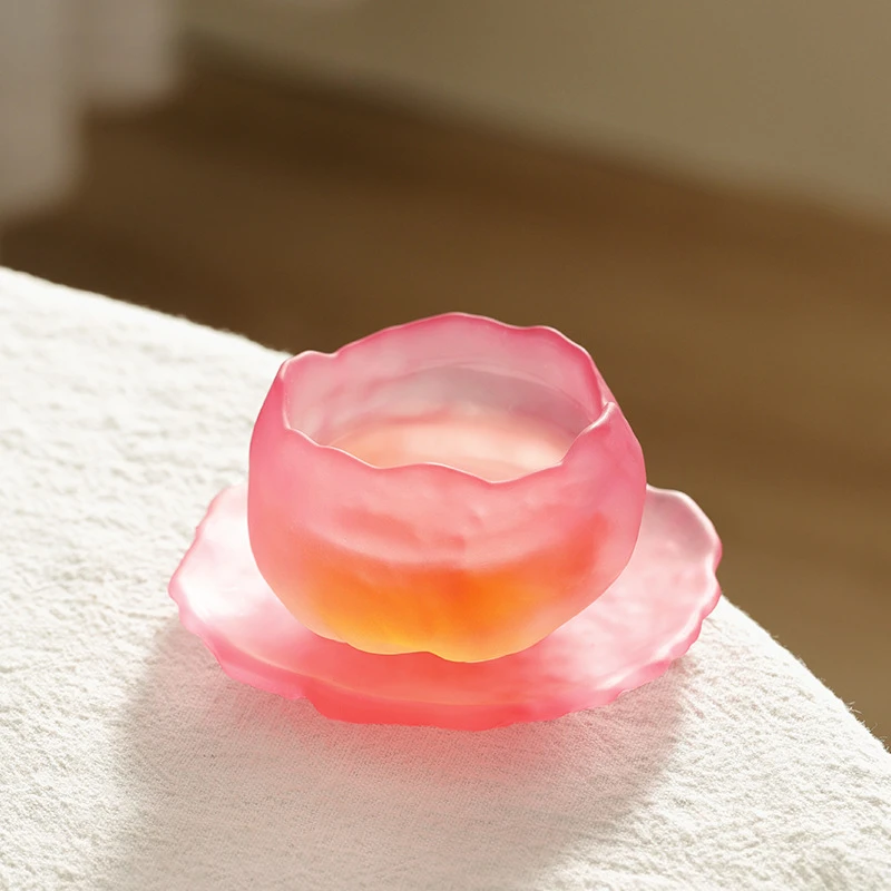 

Розовый матовый стеклянный чайный сервиз