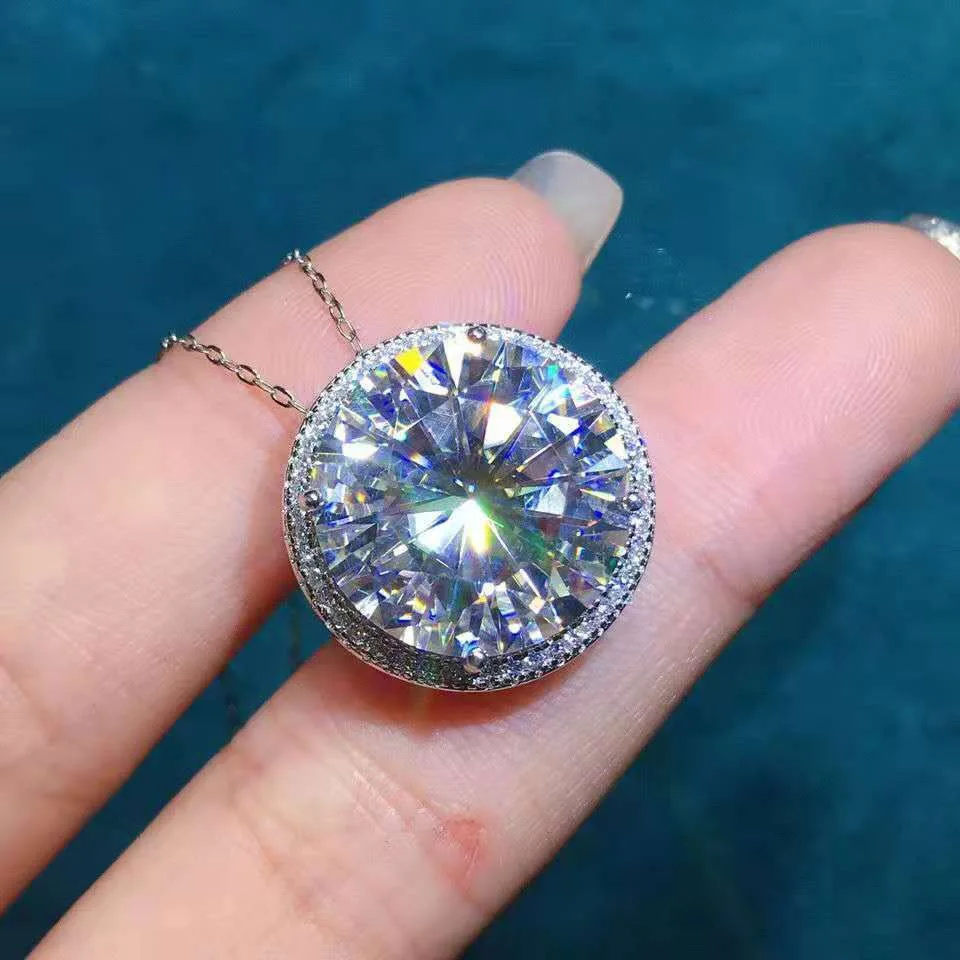 

New Design Trend Fashion Moissanite Pendant Necklace Proposal Wedding Gift Jewelry Accessories