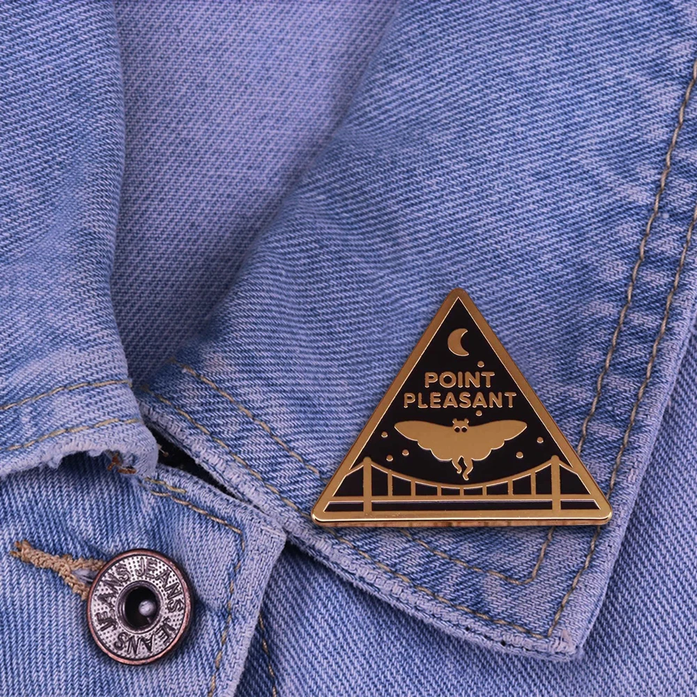 

Harong New Mothman Enamel Pin Science Fiction Mysterious Natural Event Brooch Lapel Badge for Natural Science Lovers