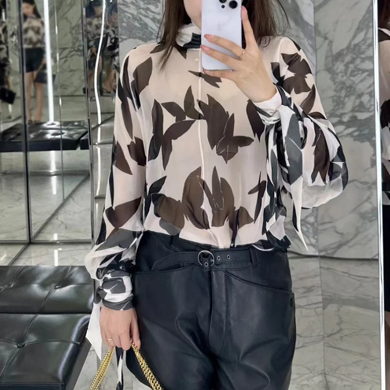 Рисунок 3 - Женская прозрачная блузка в стиле ретро