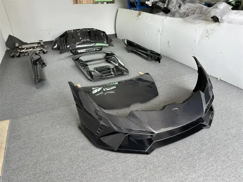 Фото Комплект обвеса KQX Tecnica Style из карбона для Lamborghini Huracan LP580 LP610 EVO Tecnica K: бампер, капот, боковые юбки, выхлопная система №2