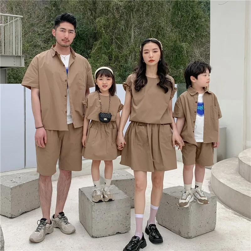 

2023 Korean Fashion Family Matching Outfits Children and Parents Plain Summer Holiday Beachwears Families Coodinated Clothing
