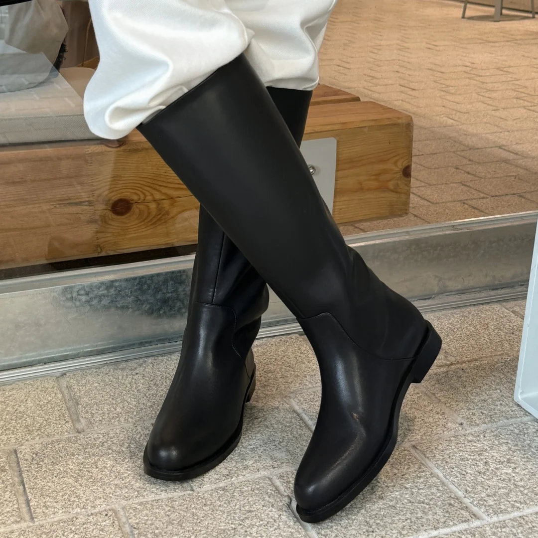 2024 новые женские слипоны на плоской подошве из натуральной кожи с круглым носком