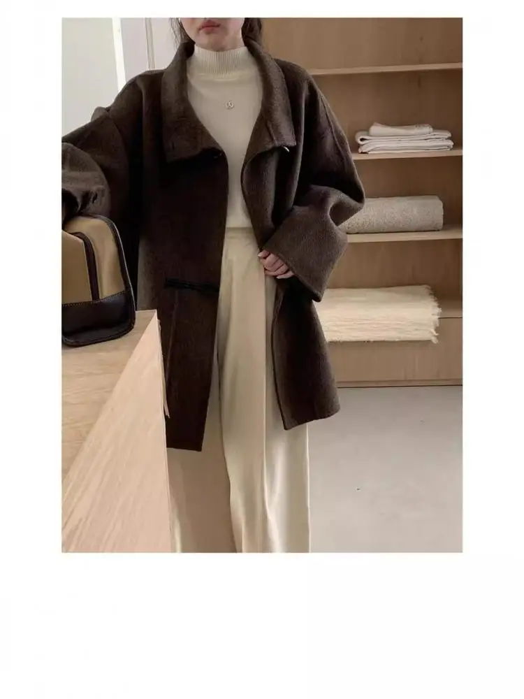 Женское шерстяное пальто с воротником-стойкой