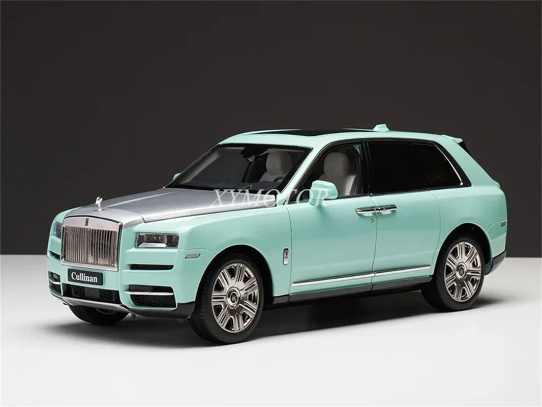 Модель автомобиля из металлического литая под давлением для Rolls Royce RR Cullinan 1/18