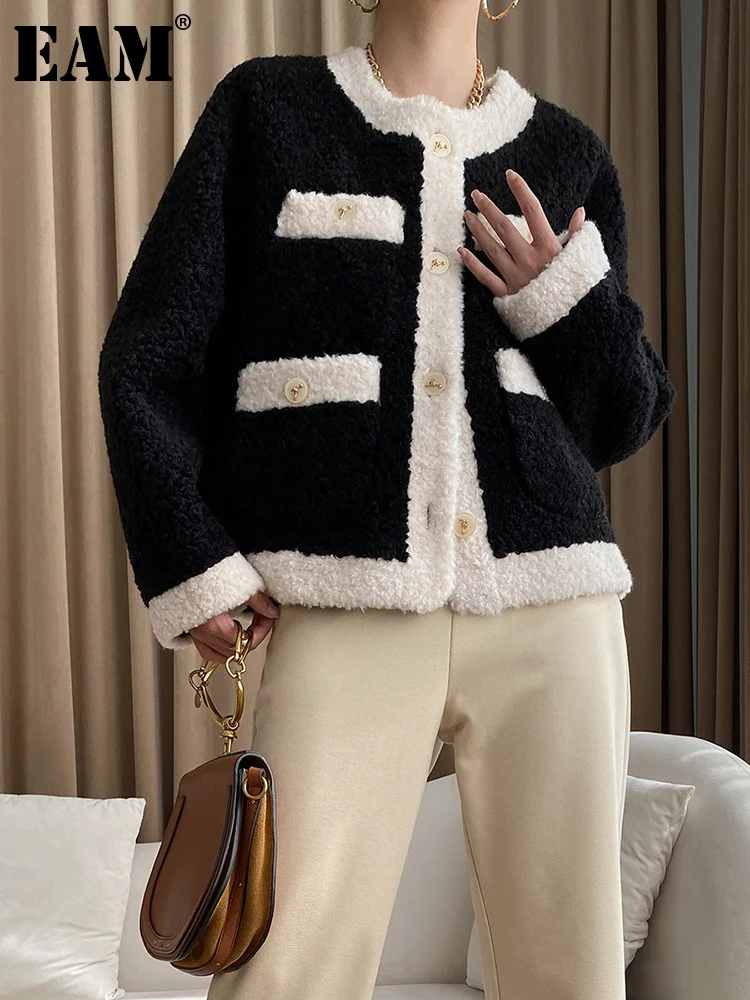 

[EAM] Balck Color-block Lambswool Big Size Thick Jacket New O-neck Long Sleeve Women Coat Fashion Autumn Winter 2023 1DF3207