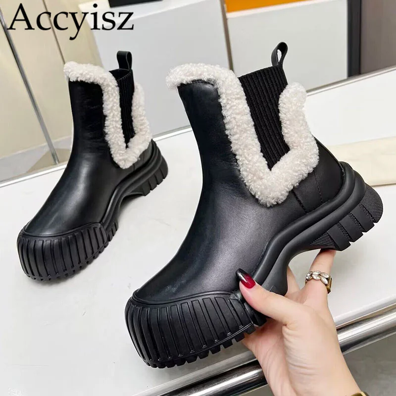 

Ботинки женские короткие из натуральной кожи, на толстой подошве, с круглым носком, на резинке, Нескользящие меховые, зимние боты на платформе, снегоступы