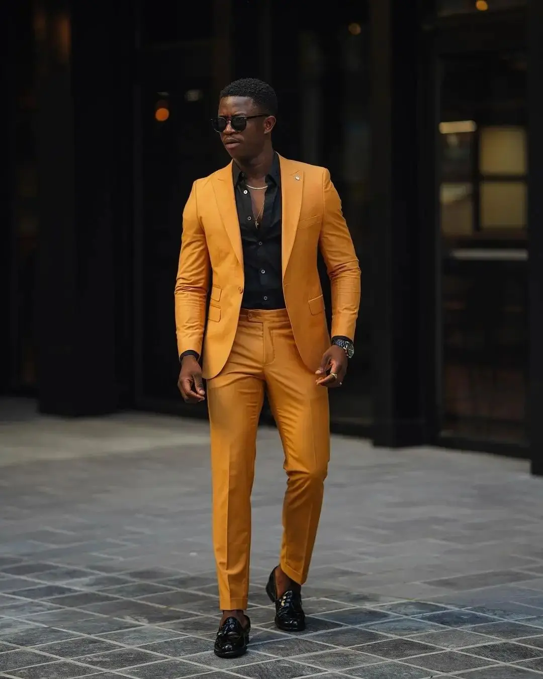 

2022 Свадебный Мужской Тонкий Блейзер для мужчин роскошный стиль Хэллоуин Полная Мужская одежда для выпускного вечера Элегантная куртка