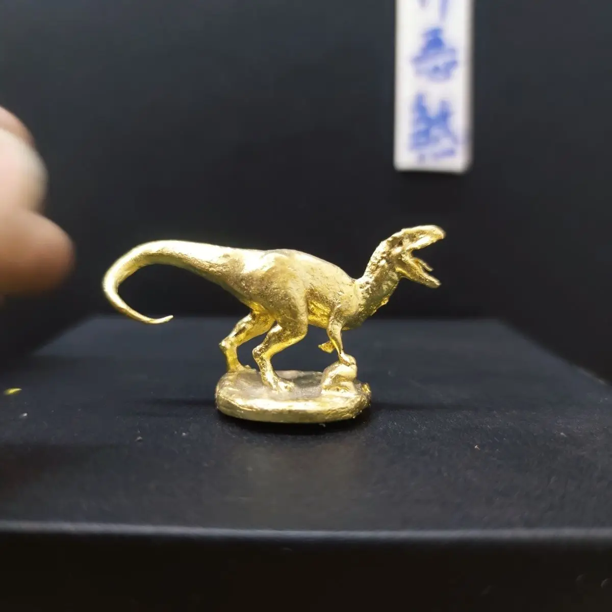 

5cm Golden Solid Pure Copper Dinosaur Velociraptor Home Decor Desktop Crafts Sculpture Decoration