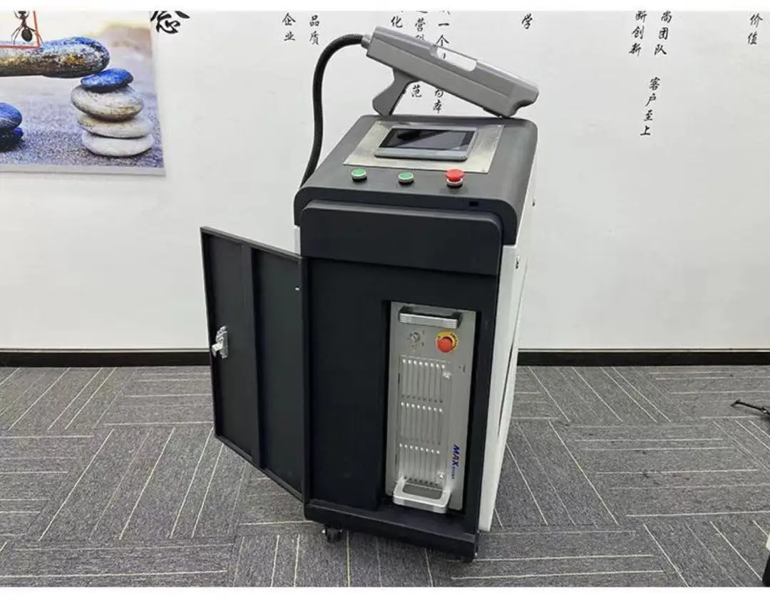 

1000W CW Fiber Laser Cleaning Machines 1070nm Water Cooling Rust Oil Paint Oxides Coating Petrol Removal cleaning equipment