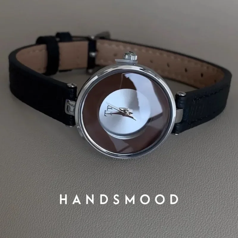 Часы наручные женские кварцевые в виде четырехлистного клевера роскошные