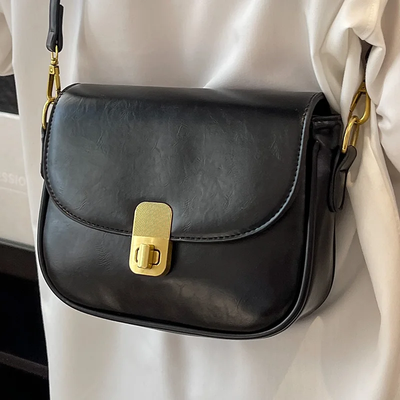 

Женская дизайнерская сумка с откидной крышкой, средние Портативные Простые повседневные брендовые сумки для дам, оригинальные шикарные женские сумки через плечо