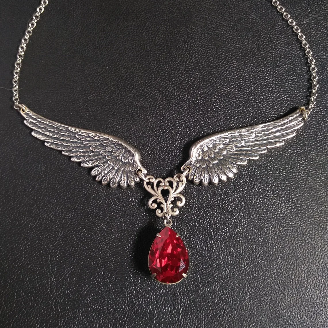 Gothic Angel Wings Red Crystal Pendant Necklace for Women Me