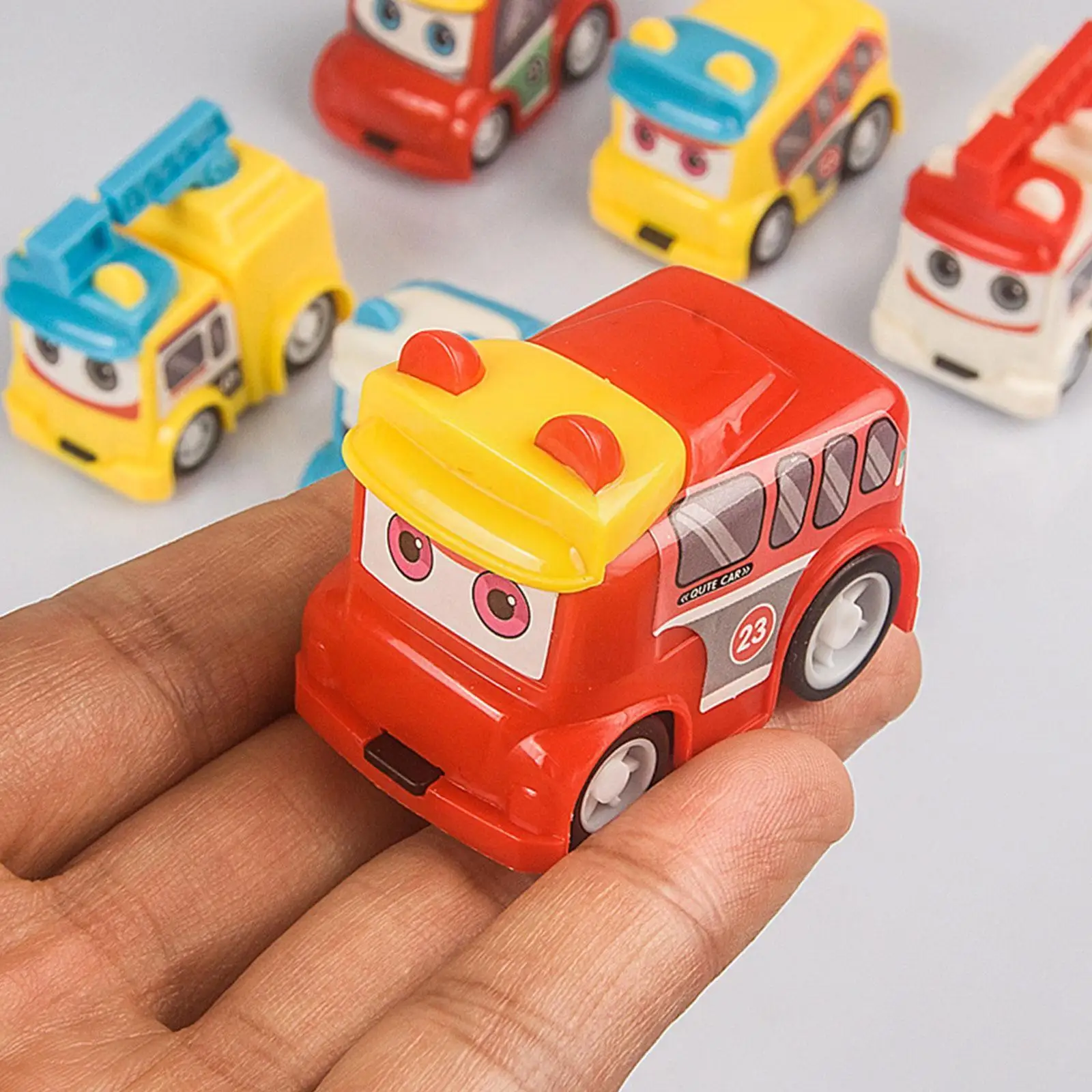 

Cartoon Pull Back Car Toys Cute Plastic Mini Auto Toy For Child Mini Engineering Vehicle Model Funny Kids Toys Random Color W5I0