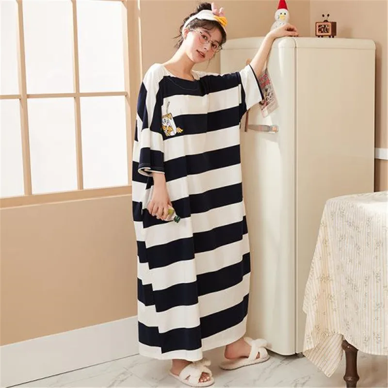 

Платье женское длинное хлопковое свободного покроя, с мультяшным принтом