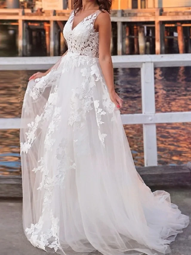 

A-Line Long Wedding Dresses V-Neck Sweep Train Lace Tulle Sleeveless Country Romantic Beach Bridal Gowns with Appliques